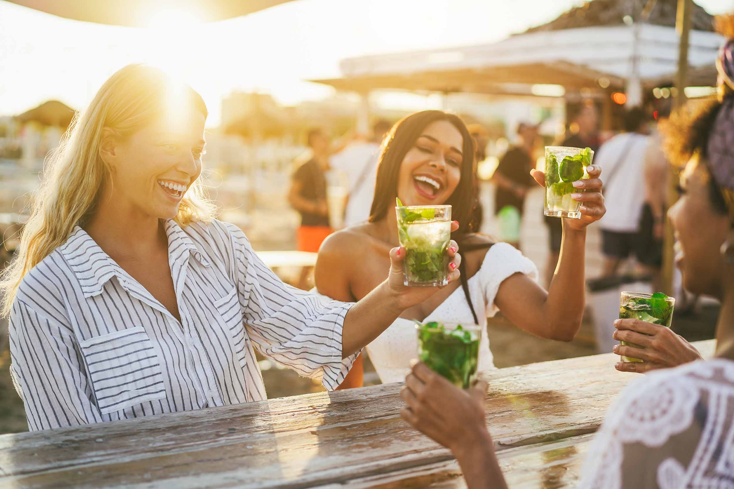 Formentera sobre la arena: chiringuitos top para un verano con estilo 