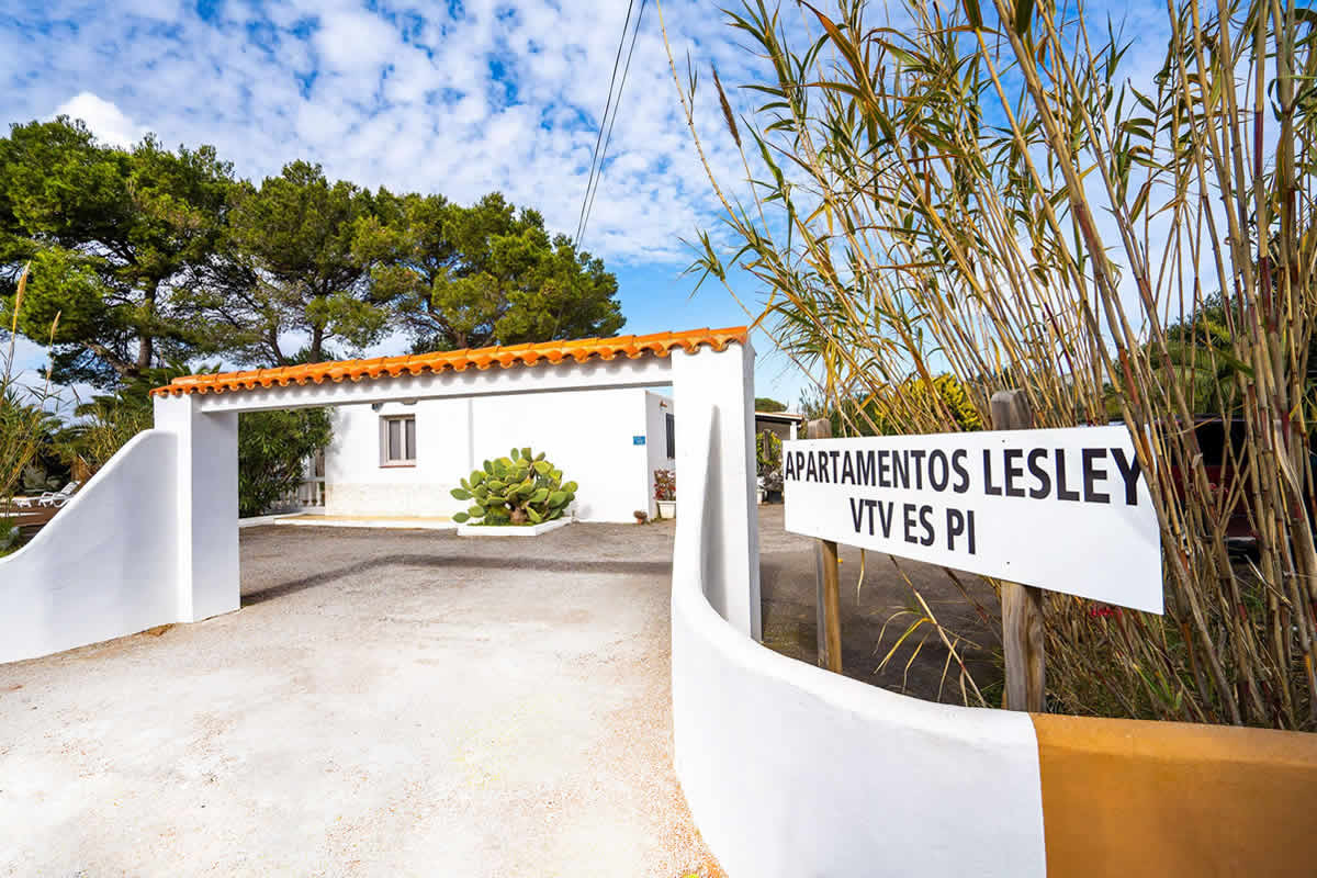 Apartamentos Lesley - Es Pi - Formentera Break